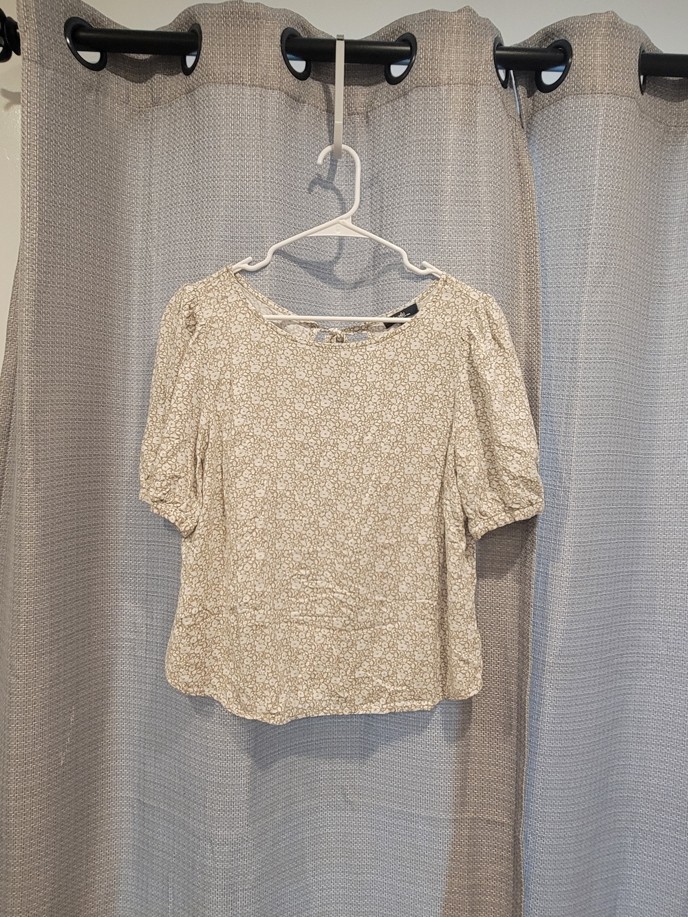 Angels Cream Floral Puff Sleeve Top